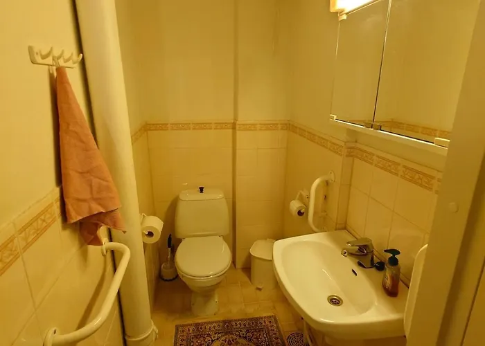 Private House With Location - Koko Omakotitalo Suurella Pihalla Ja Puusaunalla Апартаменты