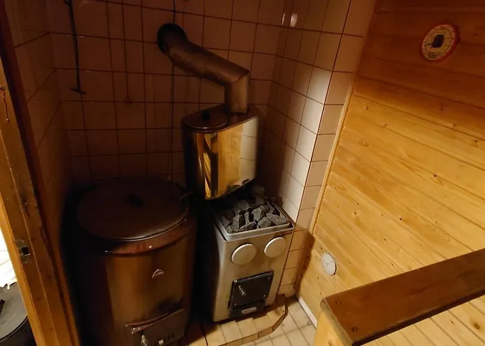 Апартаменты Private House With Location - Koko Omakotitalo Suurella Pihalla Ja Puusaunalla