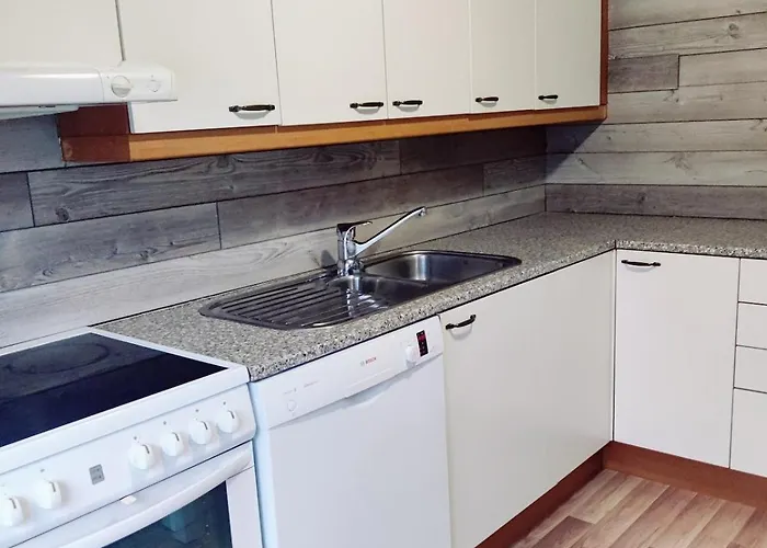 Private House With Location - Koko Omakotitalo Suurella Pihalla Ja Puusaunalla Апартаменты *